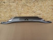 Накладка двери багажника mitsubishi outlander 3 gf 2015-2022 задн. 