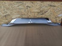 Накладка двери багажника mitsubishi outlander 3 gf 2012-2022 задн. 