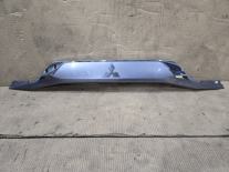 Накладка крышки багажника mitsubishi outlander 3 gf 2012-2022  