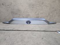 Накладка крышки багажника toyota rav4 50 xa50 2018-  