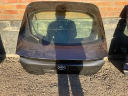 Крышка багажника Toyota Prius 4 XW50 2015-2018  