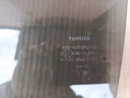 Стекло двери toyota rav4 50 xa50 2018- задн. лев.