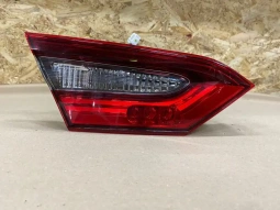 Фонарь в крышку багажника toyota camry 70 xv70 2017-2023 задн. лев.