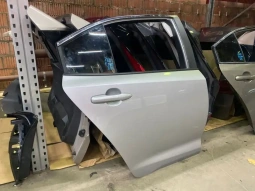 Дверь Toyota Corolla E210 MZEH12, NRE210, ZWE211 2020 Задн. Прав.