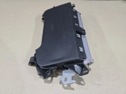 Подушка безопасности в колени toyota corolla e210  2018-  