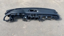 Торпедо Kia Stinger J5 2017-н.в.  