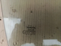 Стекло двери toyota c-hr  2020- перед. прав.