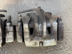 Суппорт тормозной Toyota RAV4 50 XA50 2018-2023 Перед. 