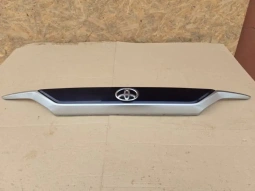 Накладка двери багажника toyota rav4 50 xa50 2018- задн. 