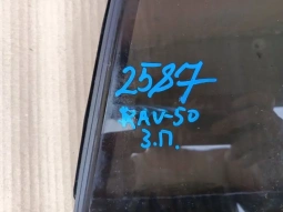 Форточка двери toyota rav4 50 xa50 2018- задн. прав.