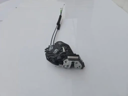 Замок двери toyota rav4 50 xa50 2018- задн. лев.