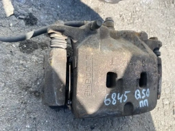 Суппорт тормозной Infiniti Q50 V37 2013- Перед. Прав.