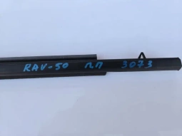 Бархотка двери toyota rav4 50 xa50 2018- перед. прав.